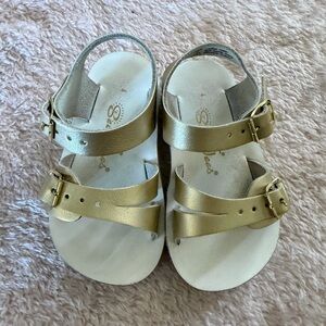 Girls Metallic Gold Double-Strap Buckle Sandals